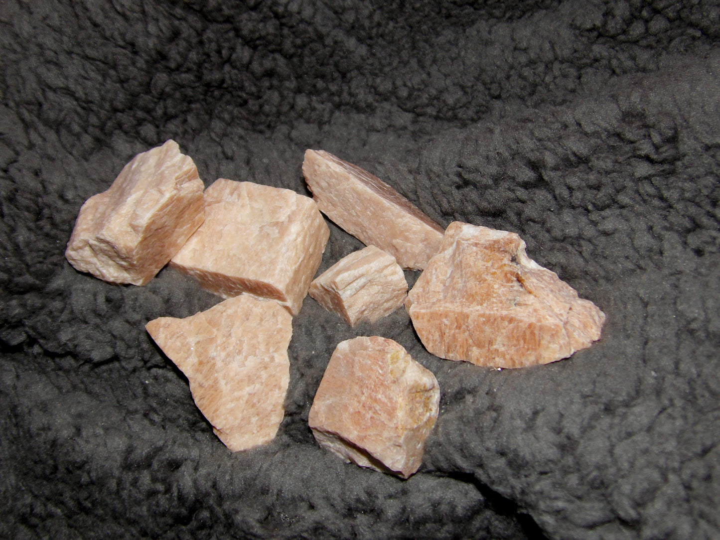 Raw Peach Moonstone