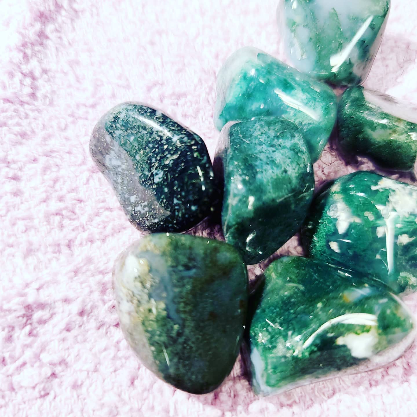 Green Moss Agate (Tumbled) Peace•Authenticity•Protection