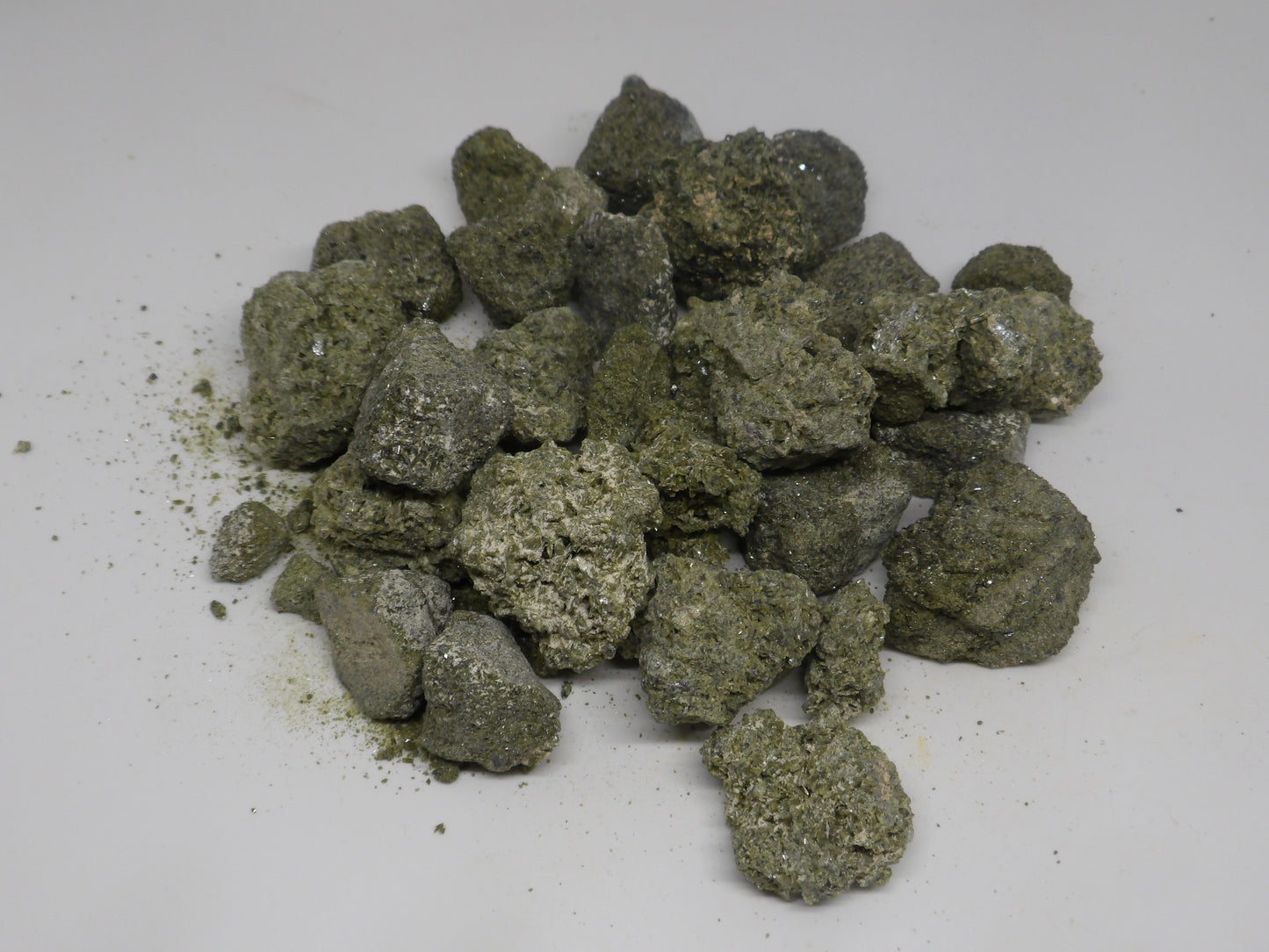 Raw Epidote