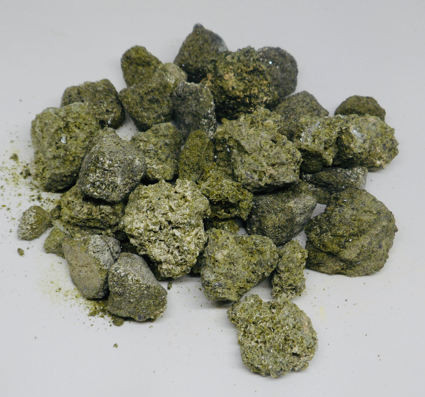 Raw Epidote